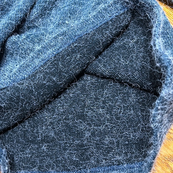 Lana Lee Canada blue knit sweater. Fabric and size tag missing. Size Medium. - Picture 12 of 15